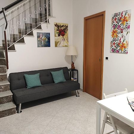 Pink House Apartment Fara in Sabina Ngoại thất bức ảnh